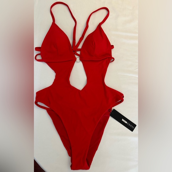 FASHION NOVA Crystal Strappy 1 pc swimsuit - Picture 7 of 9